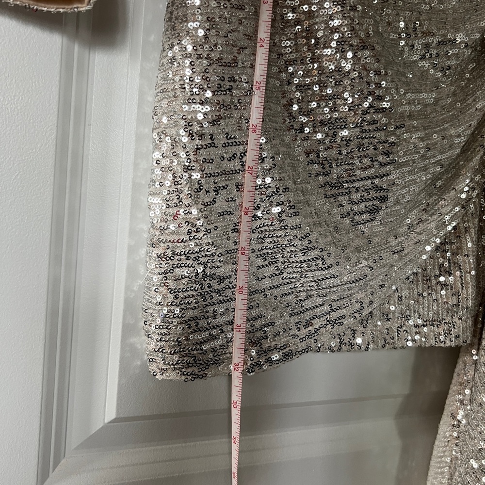 Windsor Talulla One-shoulder sequin dress - Picture 3 of 3